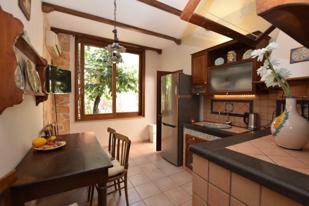 Gabri Holiday House CTA Exterior photo